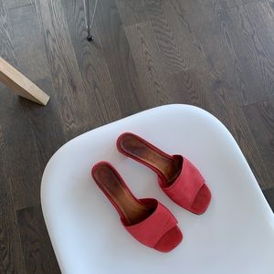 Red leather mule | L’intervalle